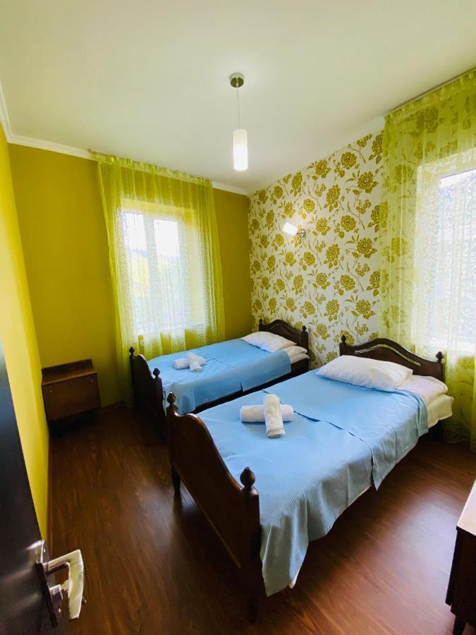 Iuri Udesiani'S Guesthouse Mestia Extérieur photo